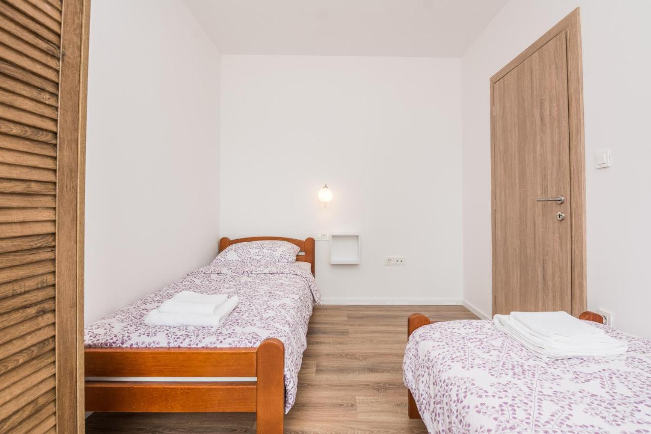 Zilip Apartments Vir Exterior foto